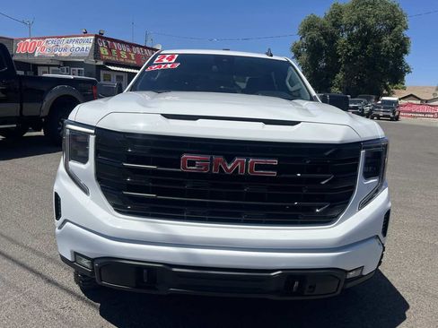 Used 2024 GMC Sierra 1500 Elevation w/ X31 Off-Road Package AWD/4WD image 2
