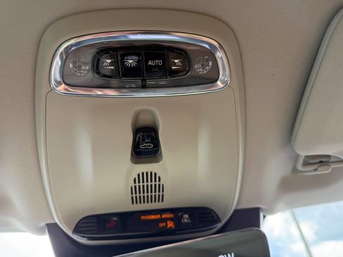 Used 2016 Volvo XC90 T6 Momentum w/ Momentum Plus Package image 19