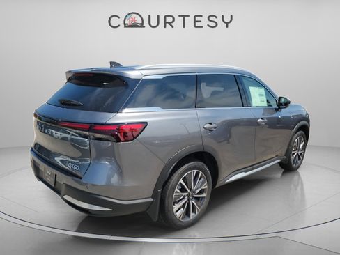 Used 2026 INFINITI QX60 Luxe w/ Cargo Package FWD image 4