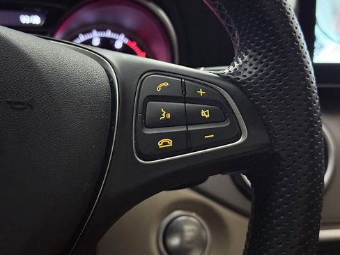 Used 2020 Mercedes-Benz GLA 250 GLA250 4MATIC image 37