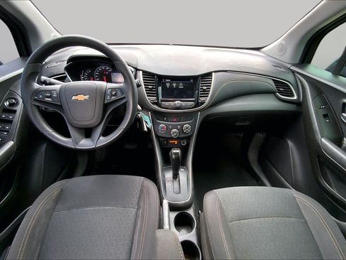 Used 2019 Chevrolet Trax LS w/ Tint and Cruise Package AWD/4WD image 15