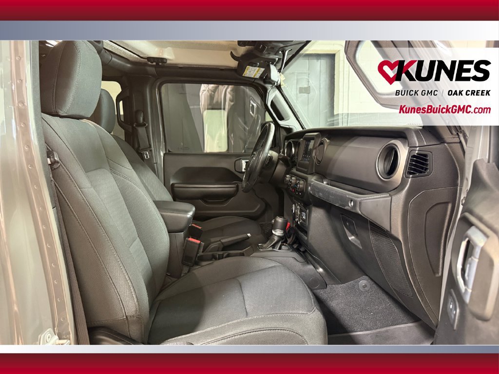 Used 2021 Jeep Gladiator Sport AWD/4WD image 34