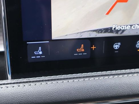 Used 2023 Lincoln Corsair AWD w/ Equipment Group 101A image 9