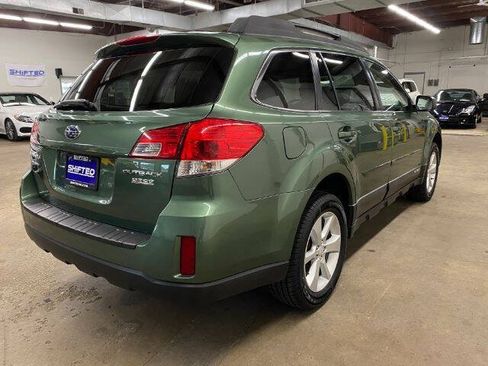 Used 2013 Subaru Outback 2.5i Premium w/ All-Weather Pkg AWD/4WD image 5