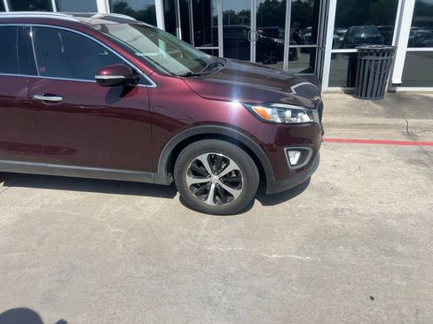 Used 2016 Kia Sorento EX FWD image 9