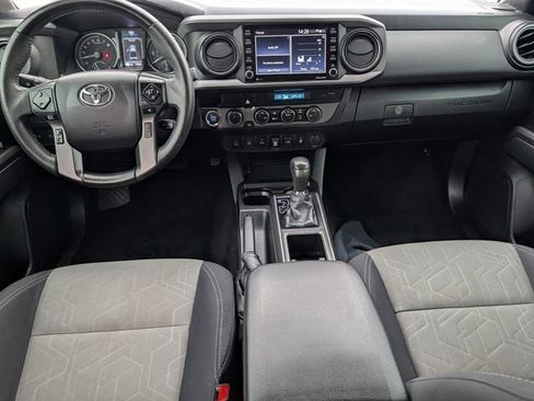 Used 2021 Toyota Tacoma TRD Sport w/ Technology Package AWD/4WD image 11