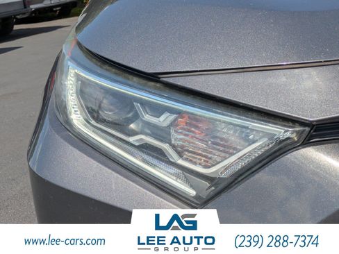 Used 2020 Toyota RAV4 Limited w/ Limited Grade Weather Package AWD/4WD image 8