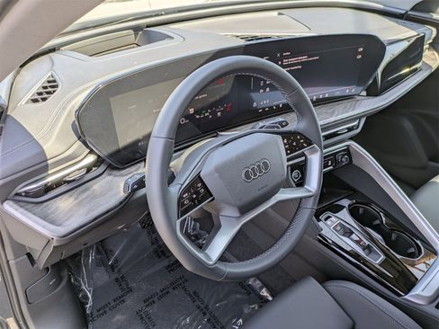 New 2025 Audi Q5 Premium Plus image 9