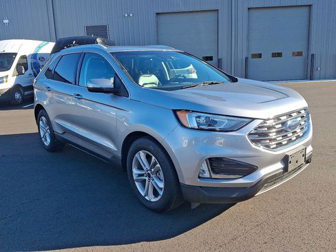 Used 2020 Ford Edge SEL image 3