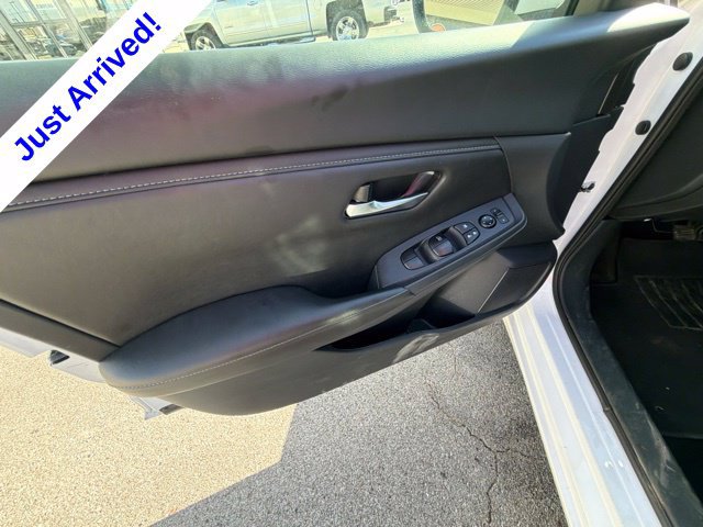Used 2024 Nissan Sentra SV FWD image 35