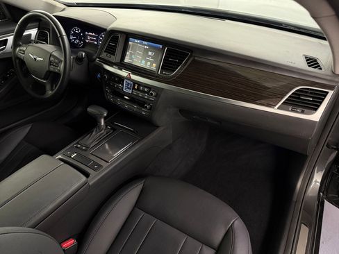 Used 2020 Genesis G80 3.8 image 33