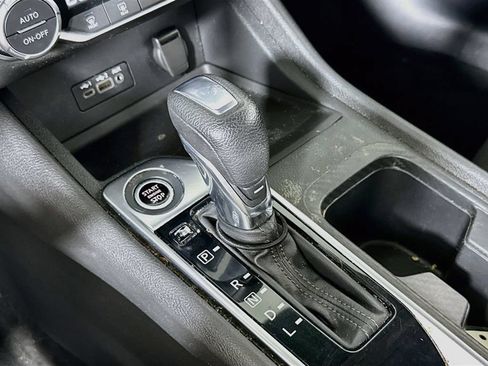 Used 2020 Nissan Sentra SV FWD image 16