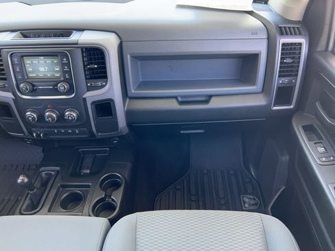 Used 2018 RAM 2500 Tradesman w/ Chrome Appearance Group AWD/4WD image 33