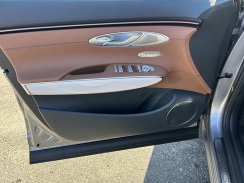 New 2026 Genesis GV70 2.5T Advanced image 16