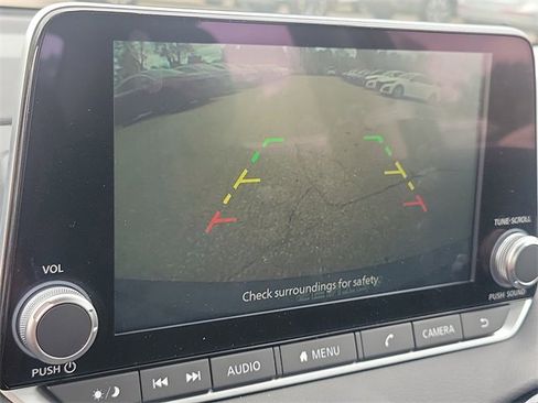 New 2025 Nissan Sentra SR w/ Midnight Edition image 12