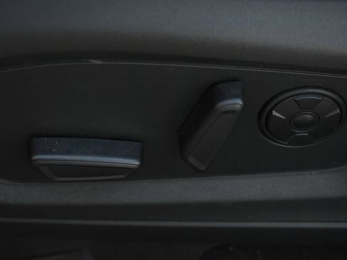 Used 2021 Ford Explorer ST w/ Equipment Group 401A AWD/4WD image 16