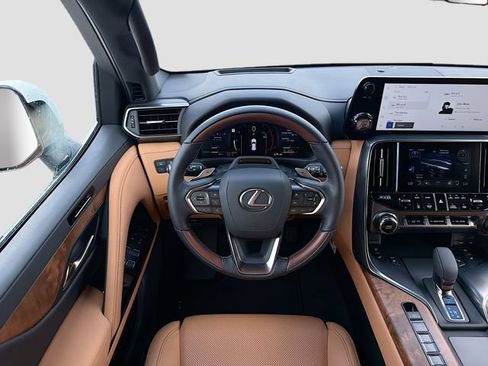 New 2026 Lexus LX 700h Luxury AWD/4WD image 18