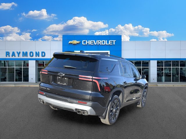 Used 2025 Chevrolet Traverse LT w/ Sun and Wheel Package AWD/4WD image 3