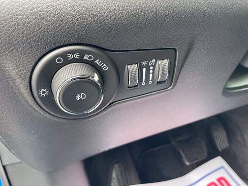 Used 2023 Jeep Compass Limited AWD/4WD image 14