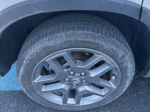 Used 2023 Honda Passport EX-L image 11