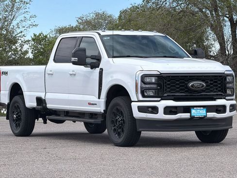 New 2026 Ford F350 Lariat w/ Black Appearance Package AWD/4WD image 16