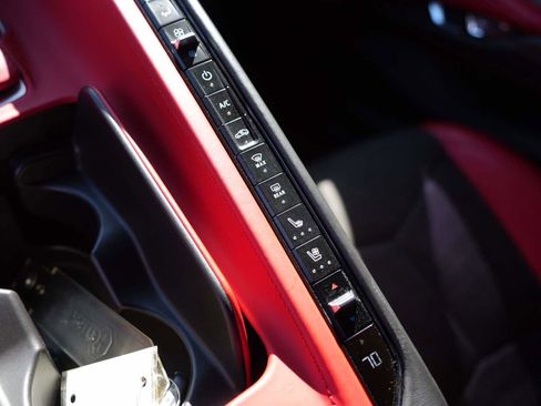 Used 2022 Chevrolet Corvette 2dr Stingray Cpe w/ Z51 Performance Package image 23