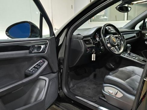 Used 2016 Porsche Macan S image 22