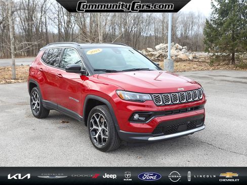 Used 2024 Jeep Compass Limited w/ Sun and Sound Group image 9
