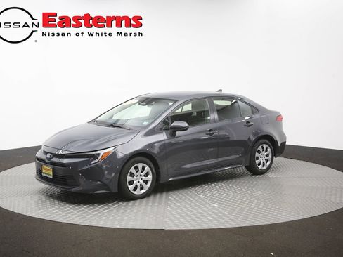 Used 2023 Toyota Corolla LE w/ Carpet Mat Package (TMS) FWD image 51