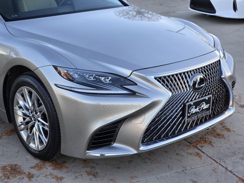 Certified 2019 Lexus LS 500 F Sport image 7