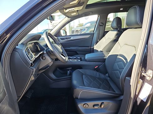 New 2026 Volkswagen Atlas Cross Sport SE image 10