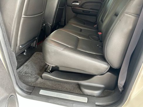 Used 2013 Cadillac Escalade EXT Premium AWD/4WD image 25