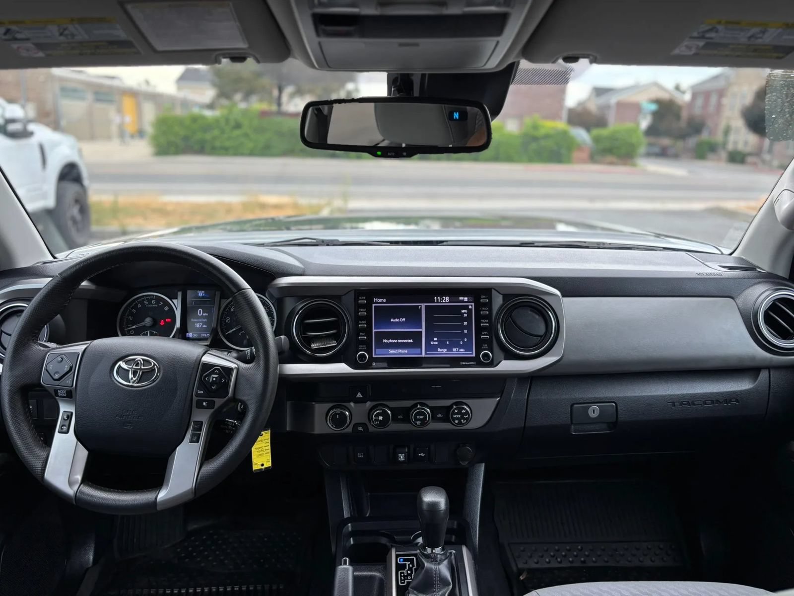 Used 2020 Toyota Tacoma SR5 AWD/4WD image 12