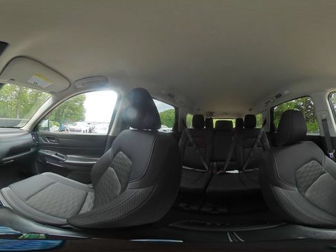 Used 2025 Nissan Pathfinder SV FWD image 37
