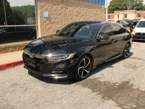 Used 2020 Honda Accord Sport image 3
