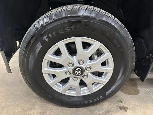 Used 2024 Toyota Tacoma SR AWD/4WD image 32