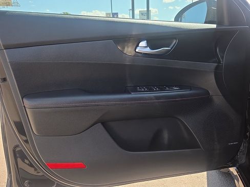 Used 2022 Kia Forte GT FWD image 13