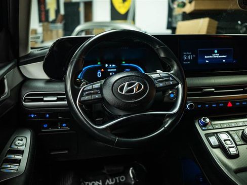 Used 2024 Hyundai Palisade SEL FWD image 17