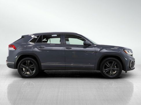 Used 2022 Volkswagen Atlas Cross Sport SEL R-Line AWD/4WD image 7