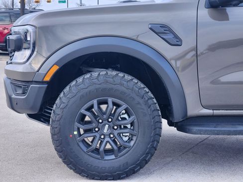 New 2025 Ford Ranger Raptor image 9