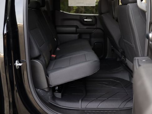 New 2025 Chevrolet Silverado 1500 Custom image 32