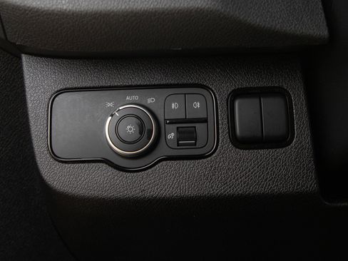 Used 2023 Mercedes-Benz Sprinter 2500 image 23