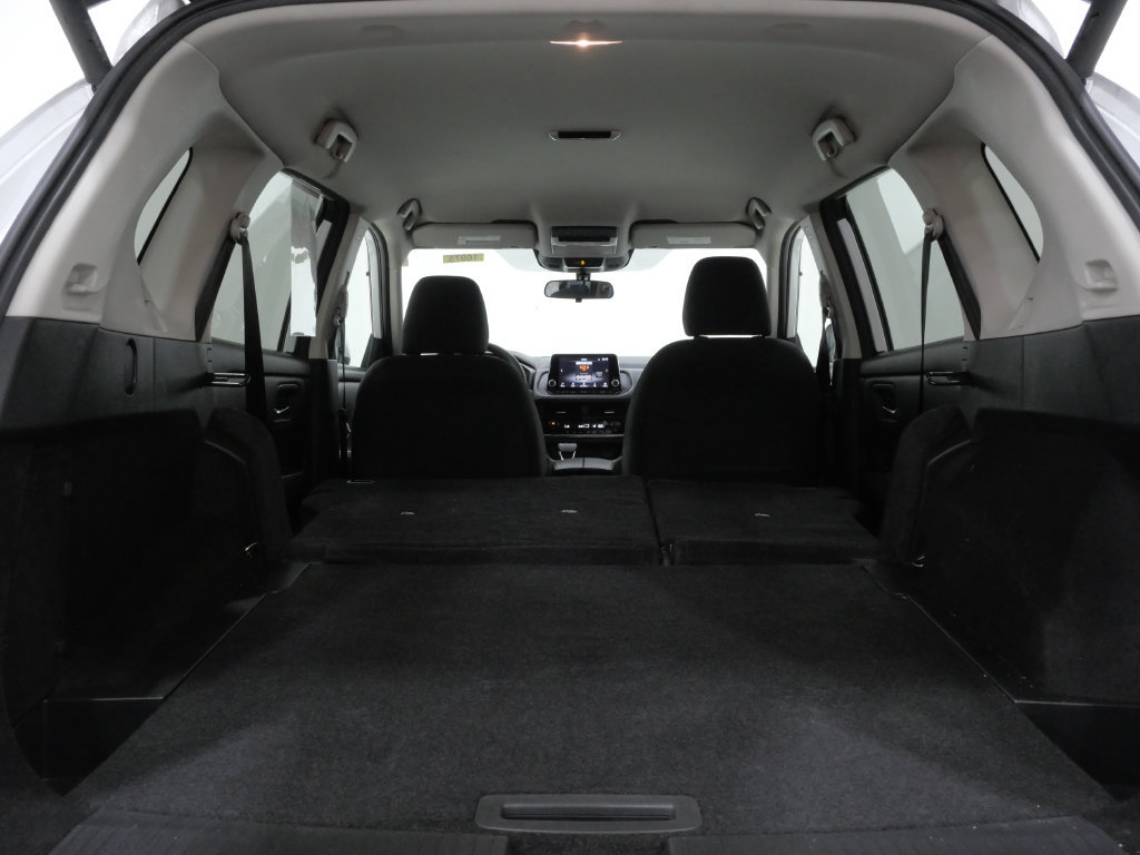 Used 2024 Nissan Rogue SV AWD/4WD image 27