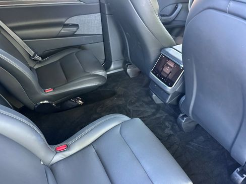 Used 2024 Tesla Model X AWD/4WD image 29