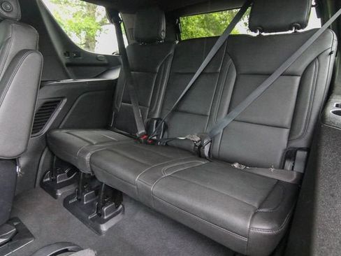 Used 2023 Chevrolet Tahoe Z71 w/ Luxury Package AWD/4WD image 30