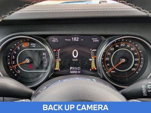 Used 2020 Jeep Wrangler Unlimited Sahara AWD/4WD image 18