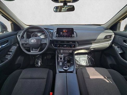 Used 2026 Nissan Rogue SV AWD/4WD image 16
