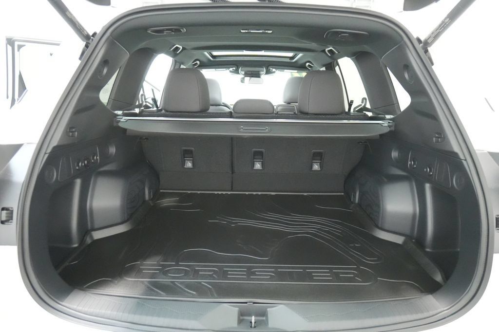 Used 2026 Subaru Forester Premium AWD/4WD image 27