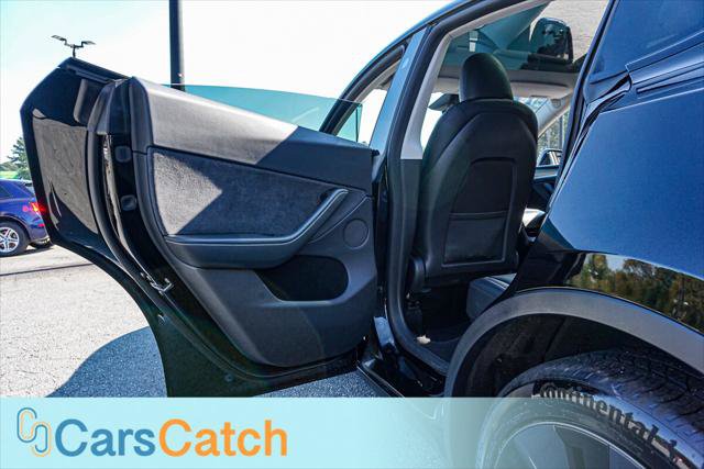 Used 2025 Tesla Model Y Long Range RWD image 32