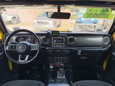 Used 2018 Jeep Wrangler Unlimited Rubicon image 33